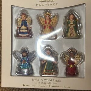 Hallmark Keepsake 2007 Joy to the World Angels Ornament Set